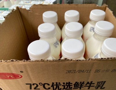 陋巷中的牛奶便利店,乳品售价只要超市的一半